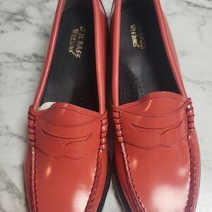 G.H. Bass & Co. WoMen Bold Red Loafers